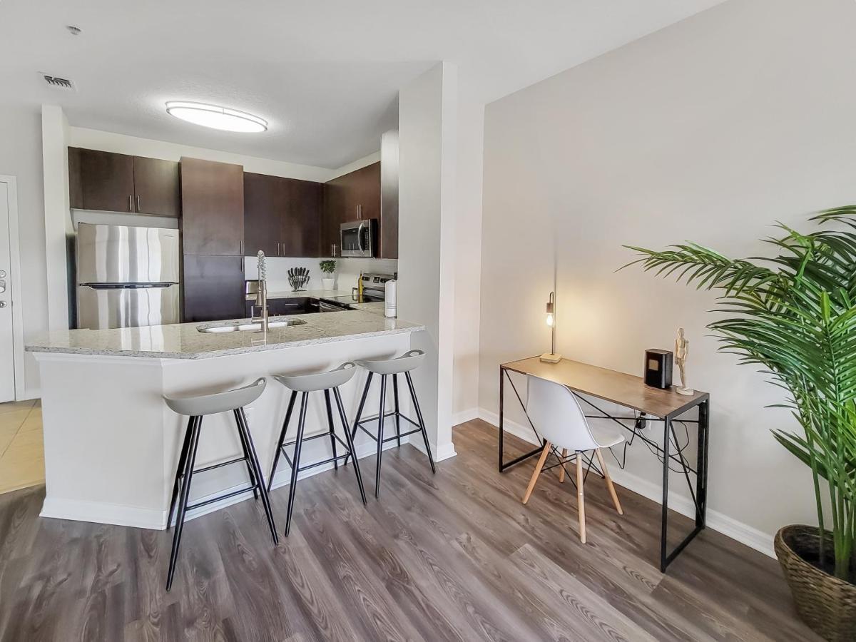 Getaway Apartment Near Beaches And Airport Tampa Eksteriør billede